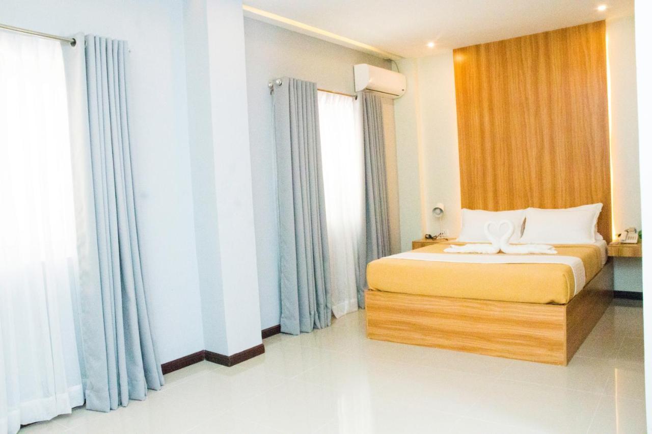 Elti Suites By Bluebookers 앙헬레스 외부 사진